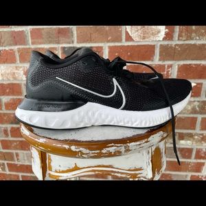 Nike Renew Run Running Shoes